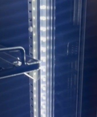 Gewerbliche Glas-Tür-Ausstellung Vitrine Getränke Getränkekühler Gewerbeausstellung Kühlschrank Ausstellungs-Gefriertruhen